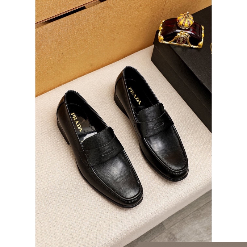 Pra*a leather shoes